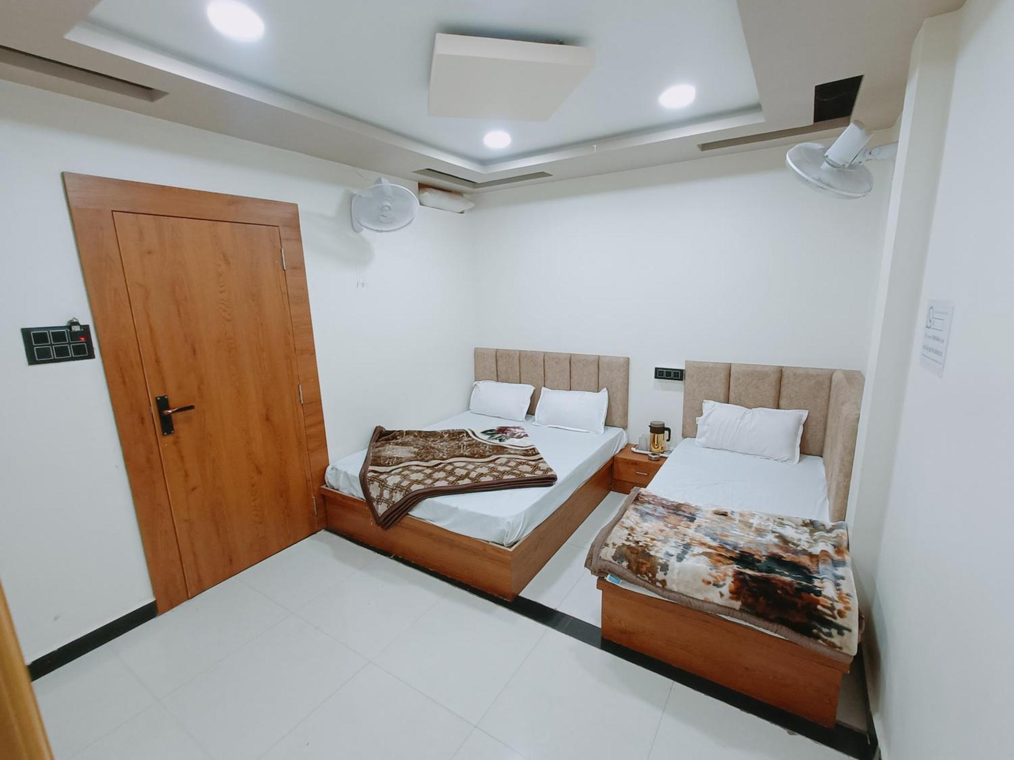 Hotel Shreem Udždžain Exteriér fotografie
