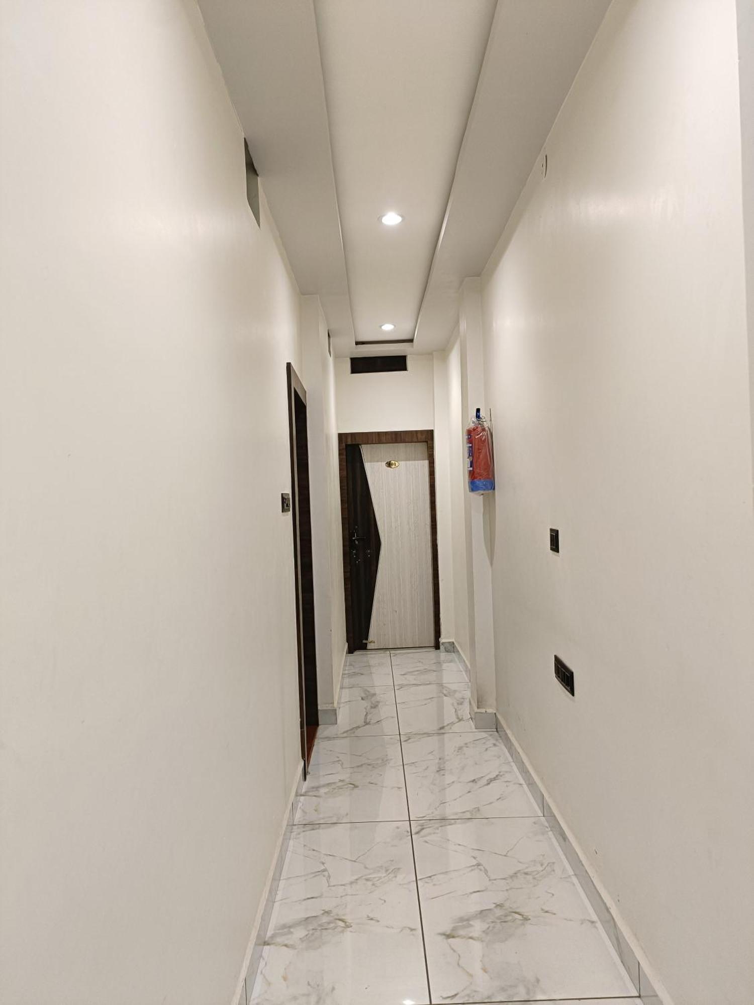 Hotel Shreem Udždžain Exteriér fotografie