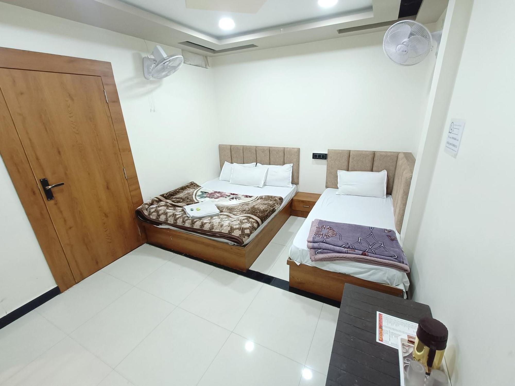 Hotel Shreem Udždžain Pokoj fotografie