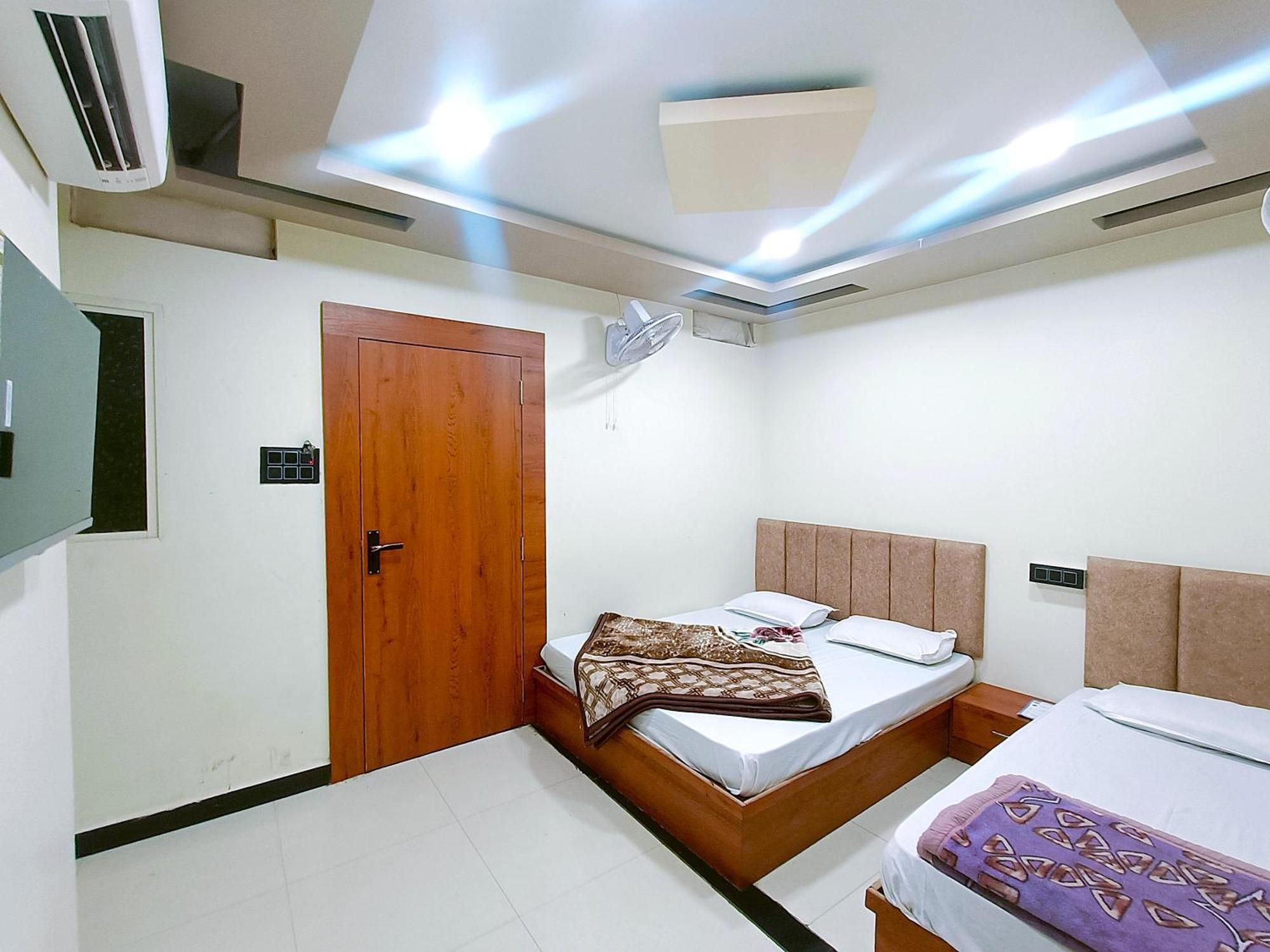 Hotel Shreem Udždžain Exteriér fotografie